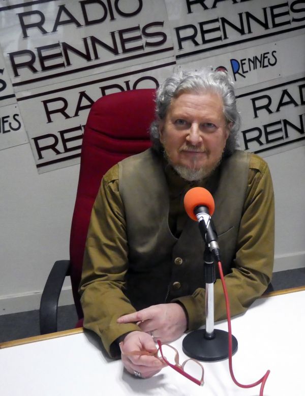 codo Adquisición Acompañar Radio Rennes, 100.8 FM - Les émissions