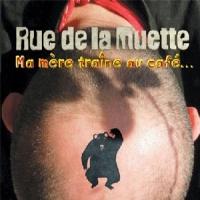 Ma mère traine au café